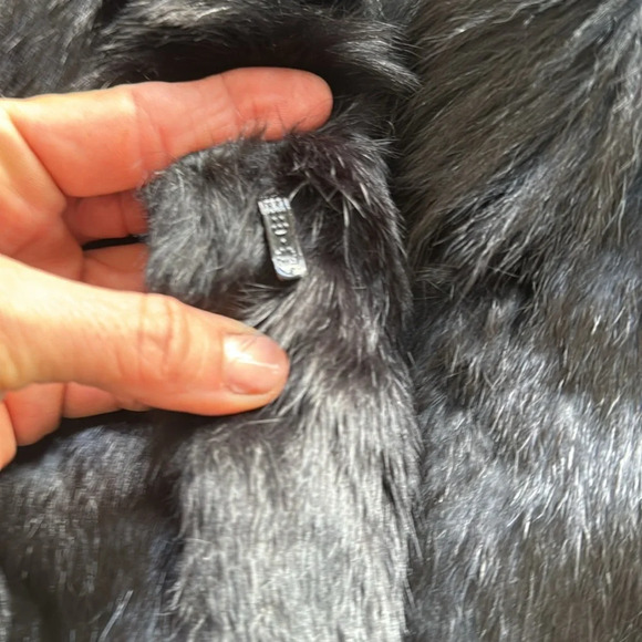 French Vintage black fur coat size medium EDGY FEMININE excellent quality - Picture 6 of 15